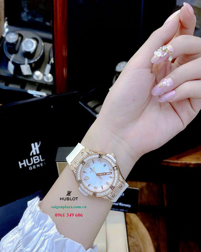 đồng hồ Hublot của ngọc trinh Hublot 061120