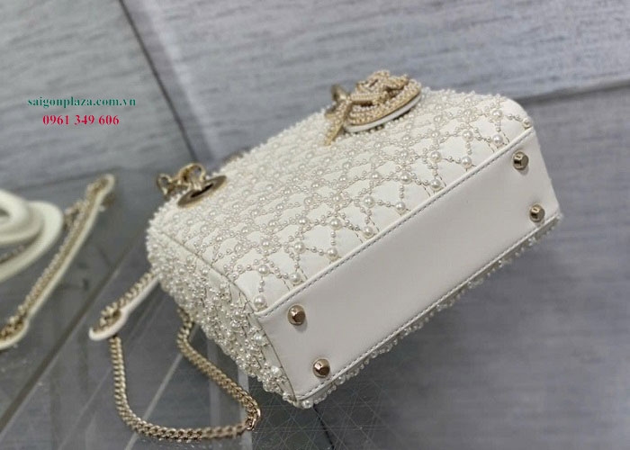 Túi nữ ngọc trai cao cấp Dior Lady Pearl Cannage D17924 size 24cm Túi nữ màu trắng đính hạt ngọc trai chính hãng Dior Lady Pearl Cannage size 24