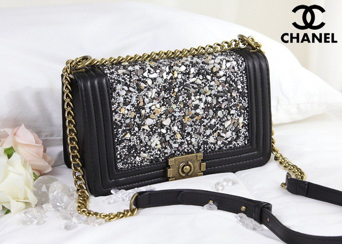 Túi xách nữ cao cấp hàng hiệu Chanel Boy Diamond