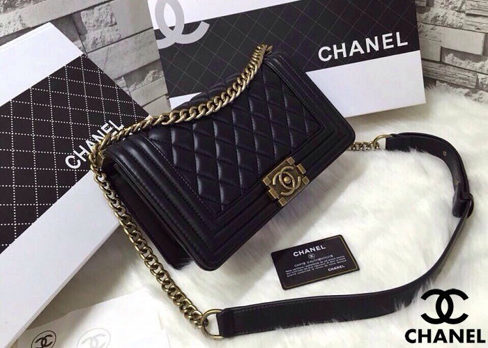 Túi xách nữ cao cấp hàng hiệu Chanel Boy