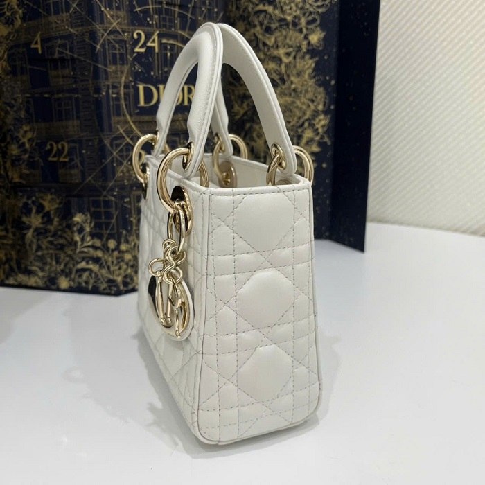 Túi xách tay nữ Dior Mini Lady Dior Handbag PH159259 màu trắng Túi màu trắng da lì size cỡ bé nhỏ túi nữ Dior Mini Lady Dior Handbag PH159259