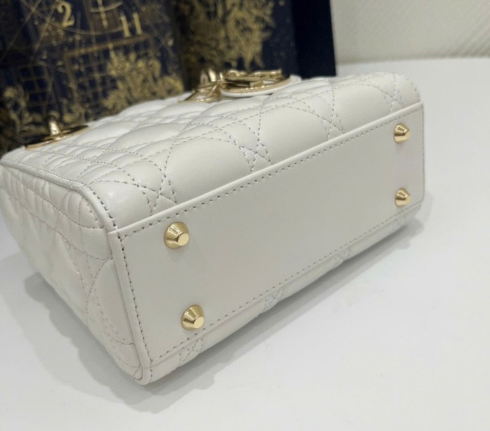 Túi xách tay nữ Dior Mini Lady Dior Handbag PH159259 màu trắng Túi da thật xách tay nữ Dior Mini Lady Dior Handbag PH159259 size 17cm