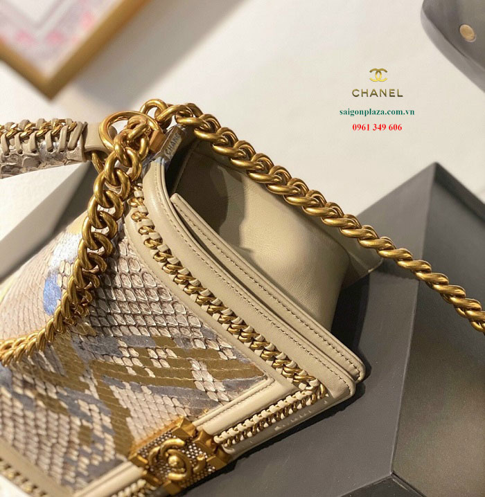 Túi Chanel chính hãng màu trắng sữa Chanel Boy dây xích
