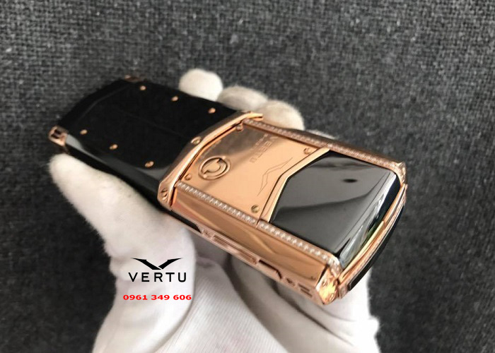 Điện thoại chính hãng Vertu Hà Nội Vertu Signature S Red Gold with Diamond
