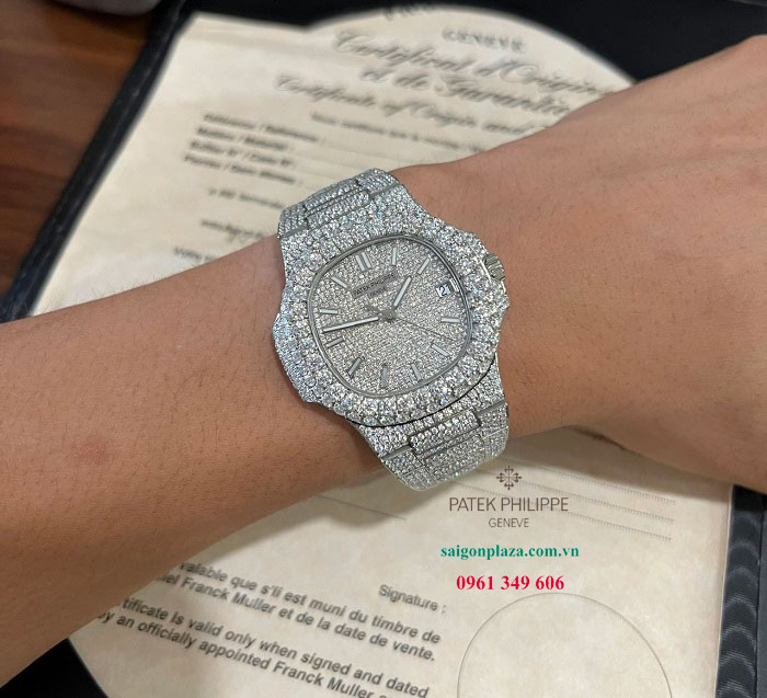 Đồng hồ quý ông màu trắng kim cương Patek Philippe 5719/1G-001