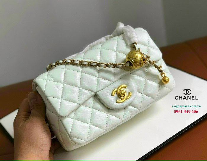 Túi Chanel màu trắng Chanel túi Chanel 8 quả cầu vàng