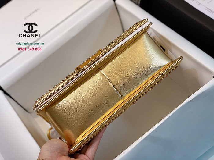 Túi da rắn thời trang Chanel Boy Gold Metal A67086