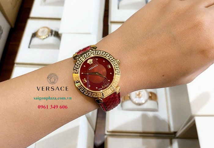 Cửa hàng đồng hồ gần nhất tại Hà Nội Versace Daphnis V16080017