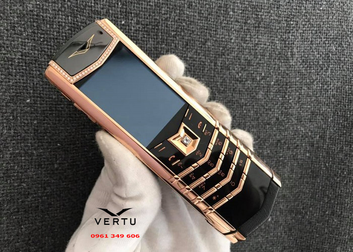 Vertu chính hãng Vertu Signature S Red Gold with Diamond VT 128